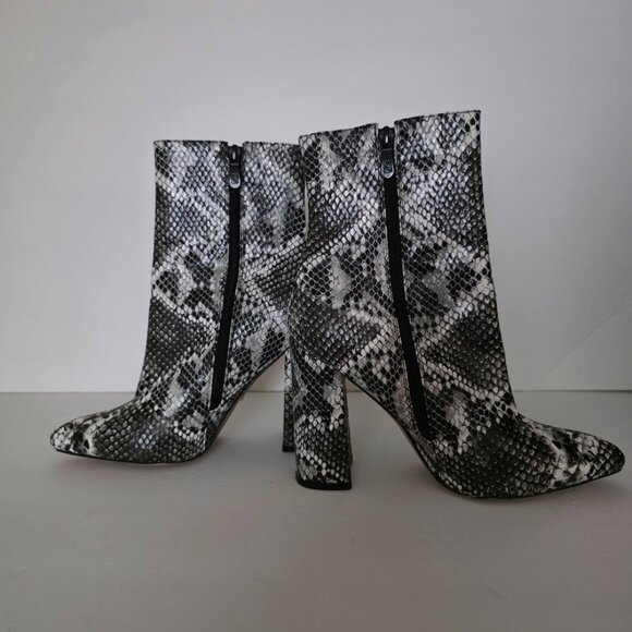 Pretty Little Thing Black Snake High Point Ankle Boots Women's Size 5 - Picture 2 of 5